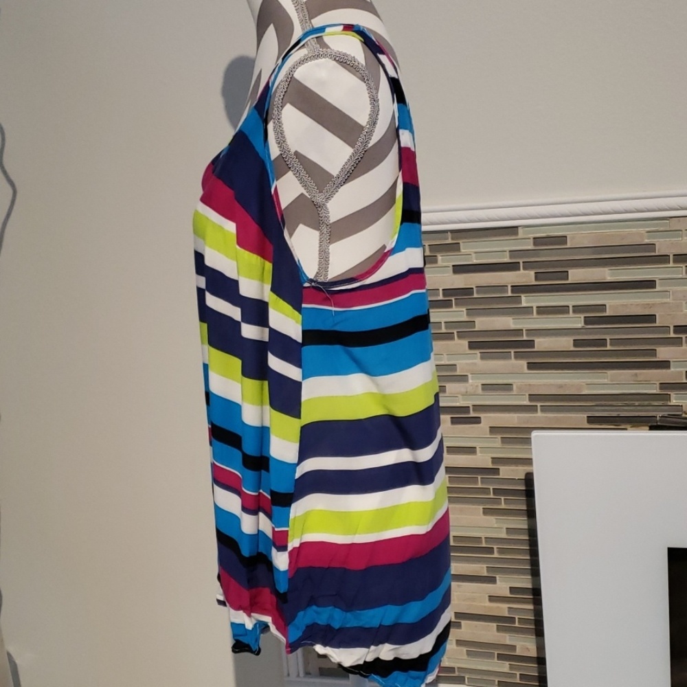 Torrid Top - Picture 2 of 3